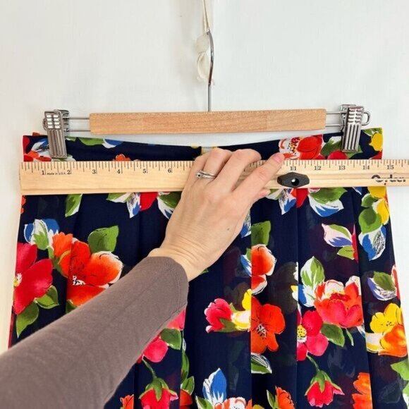 Vintage Liz Claiborne Petite Collection Women’s 12 Lined Navy Blue Floral Skirt - Picture 8 of 9